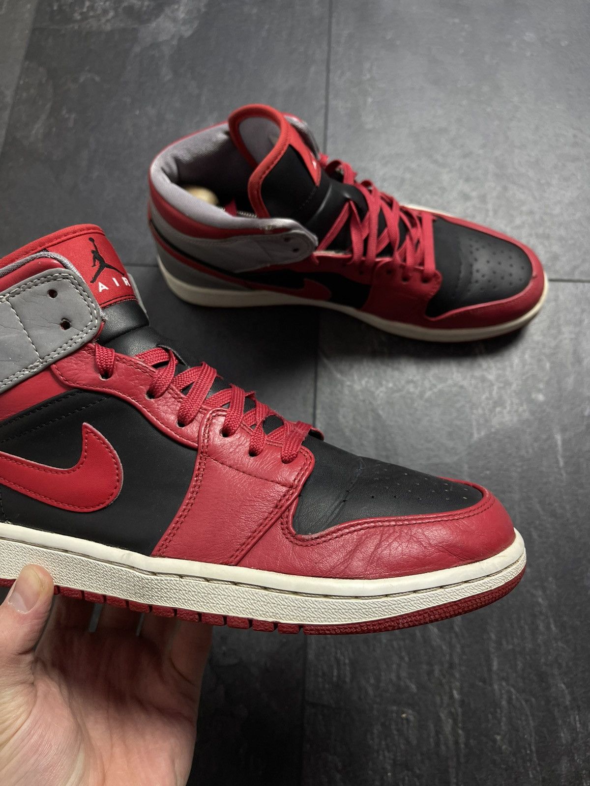 Streetwear Vintage Nike air jordan 1 mid fire red reflective Size US 10 / EU 43 - 4 Thumbnail