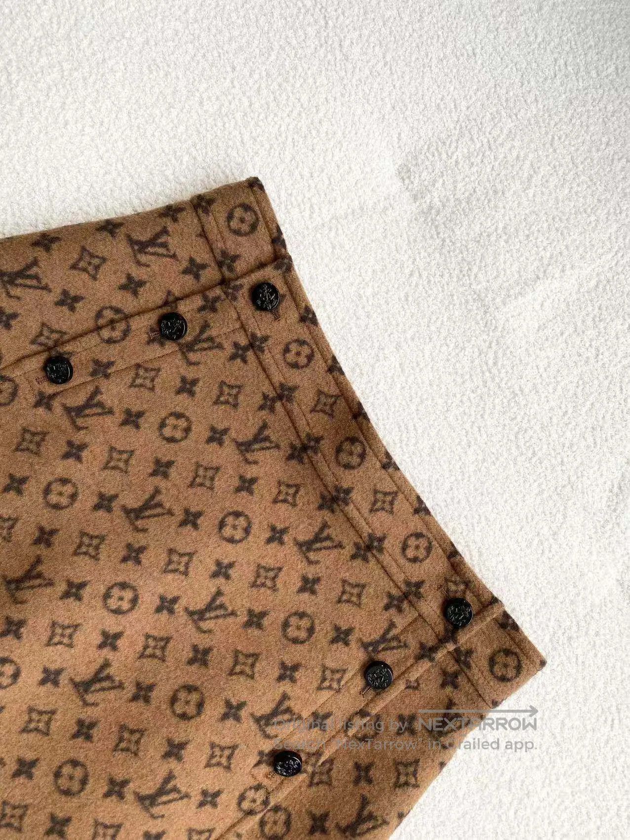 Louis Vuitton Louis Vuitton The old flower is full of printed wool skirt Size 25" / US 0 / IT 36 - 4 Thumbnail