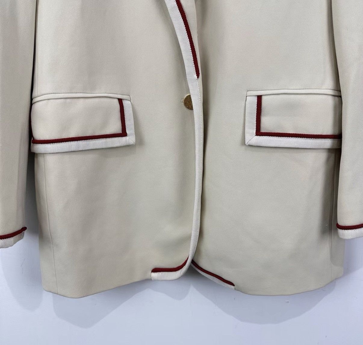 Gucci Gucci Blazer with Gold Buckle Printed Lining J42 Size M / US 6-8 / IT 42-44 - 4 Thumbnail
