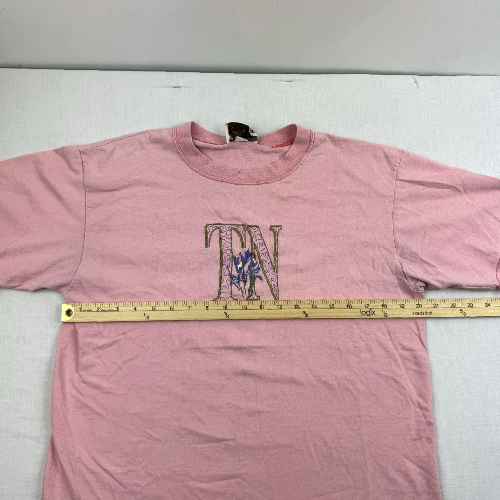 Pinko VINTAGE Time Square Sportswear Tennessee Shirt Adult Large Pink Flower Embroidered 90s USA Country Mens T-Shirt Size US L / EU 52-54 / 3 - 7 Thumbnail
