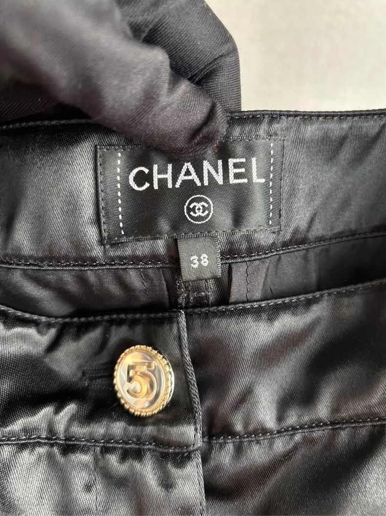Chanel Chanel 21 pleated silk shorts Size 25" / US 0 / IT 36 - 2 Thumbnail