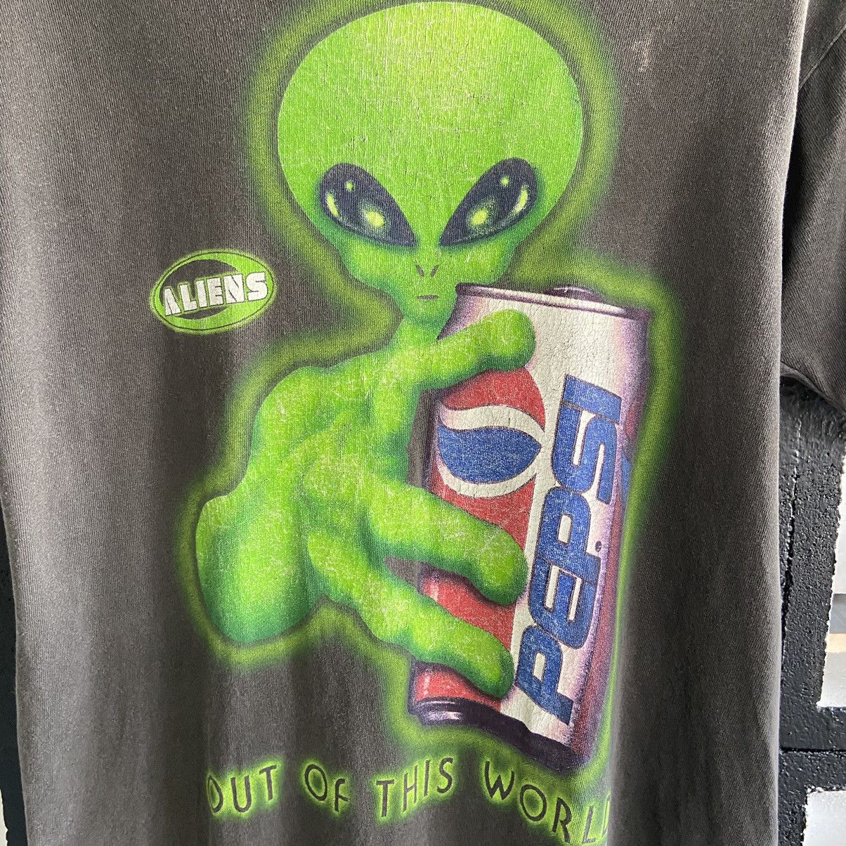 Vintage Pepsi alien out of this world *1996 Size US M / EU 48-50 / 2 - 2 Thumbnail