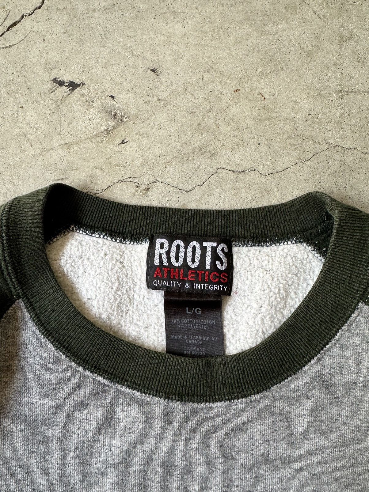 Roots Vintage Y2K Roots Athletics grey sweatshirt Size US L / EU 52-54 / 3 - 5 Thumbnail