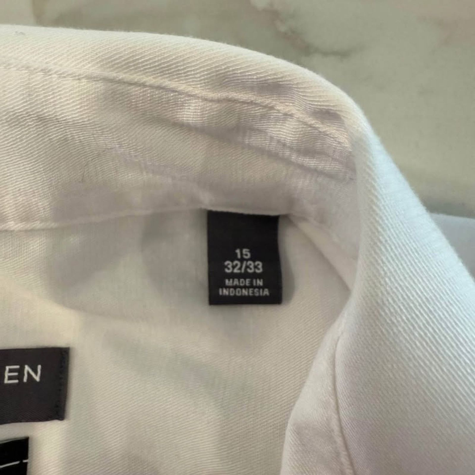 Van Heusen Van Heusen Slim Fit Stretch Dress Shirt Men’s Size 15 32/33 Size US S / EU 44-46 / 1 - 5 Thumbnail