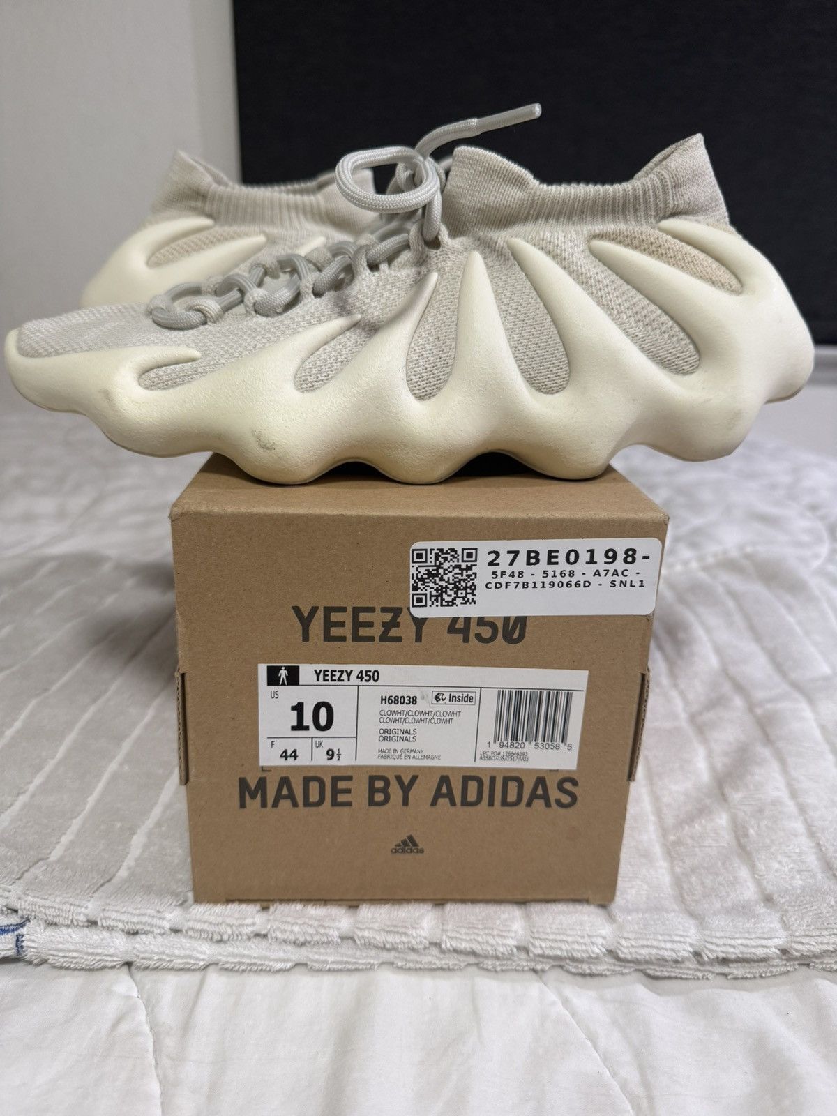 Yeezy Men’s Size 10 U.S. adidas Yeezy 450 Cloud White Sneakers Size US 10 / EU 43 - 14 Thumbnail