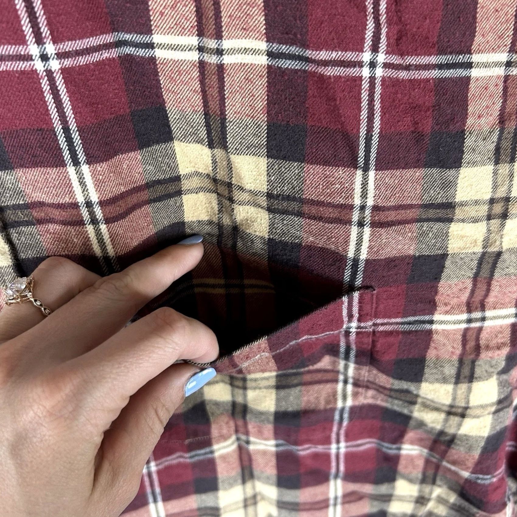 Brooks Brothers Brooks Brothers 346 Button-Up Long Sleeve Flannel Shirt Mens L Plaid Red 100% Cotton Classic Preppy Casual Seasonal Size US L / EU 52-54 / 3 - 6 Thumbnail