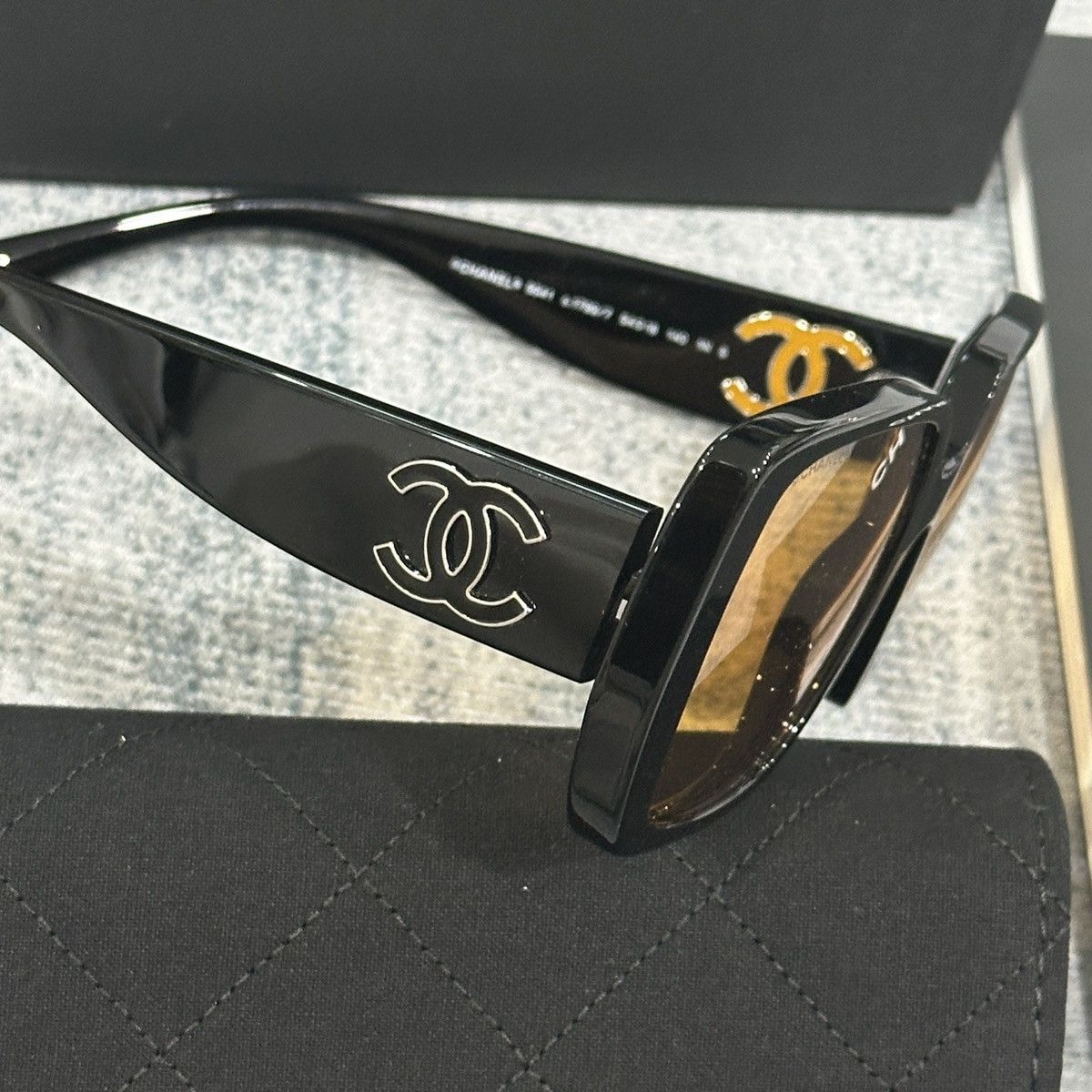 Chanel CHANEL 0CH5541 1799/7 SUNGLASSES Size ONE SIZE - 7 Thumbnail