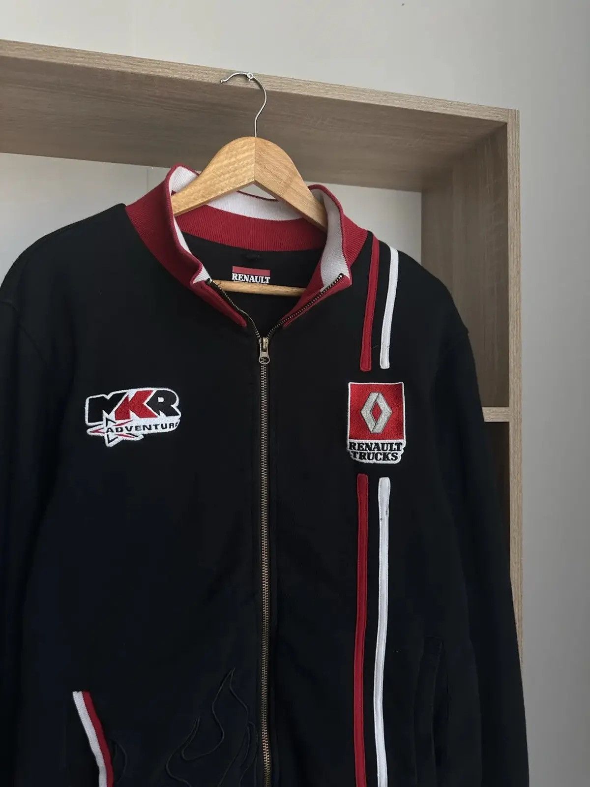 Formula 1 Vintage Renault Trucks Racing Black Zip Hoodie Size US L / EU 52-54 / 3 - 3 Thumbnail
