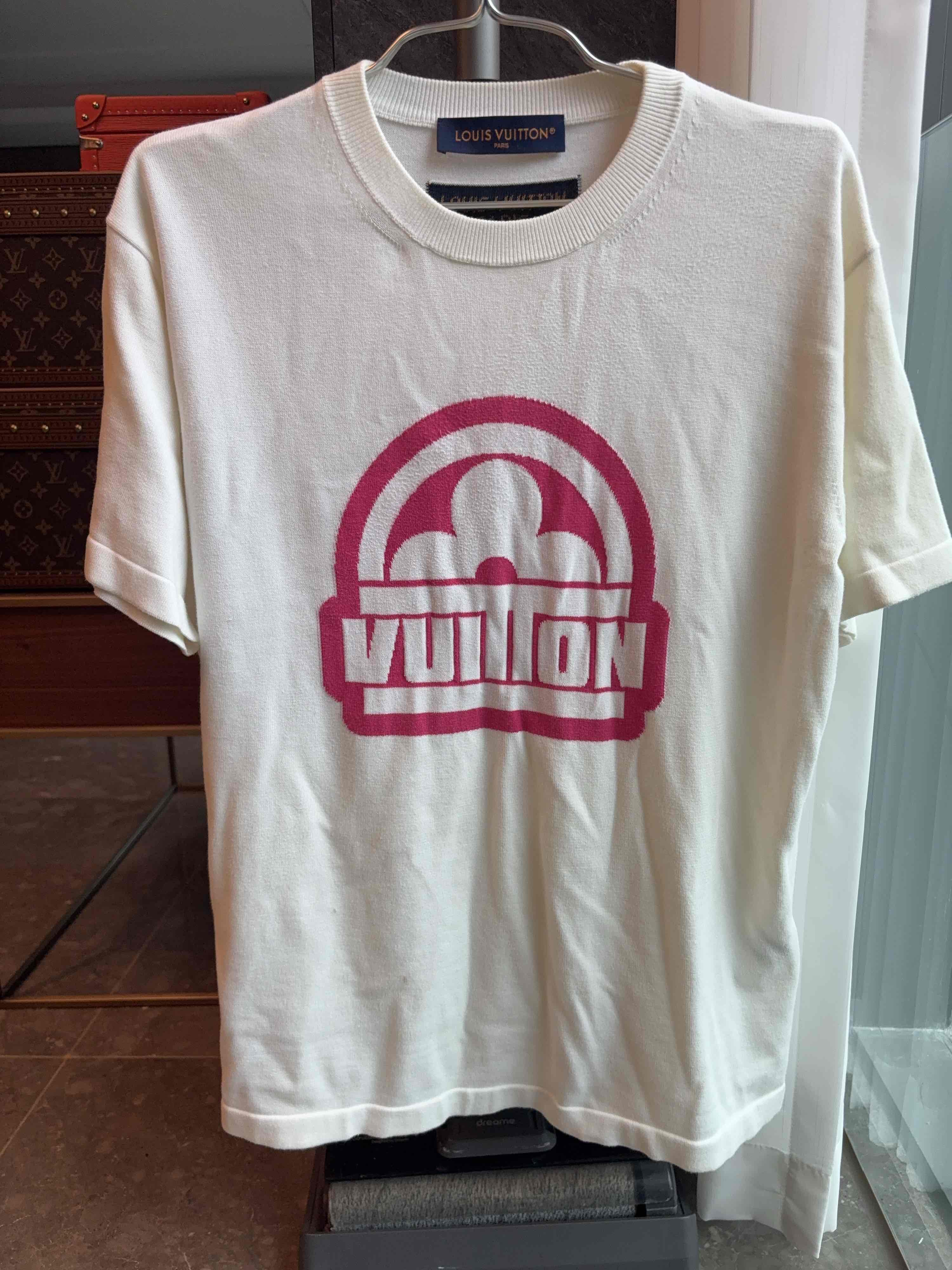 Louis Vuitton Louis Vuitton Logo Print T-Shirt Size S Size US S / EU 44-46 / 1 - 1 Thumbnail