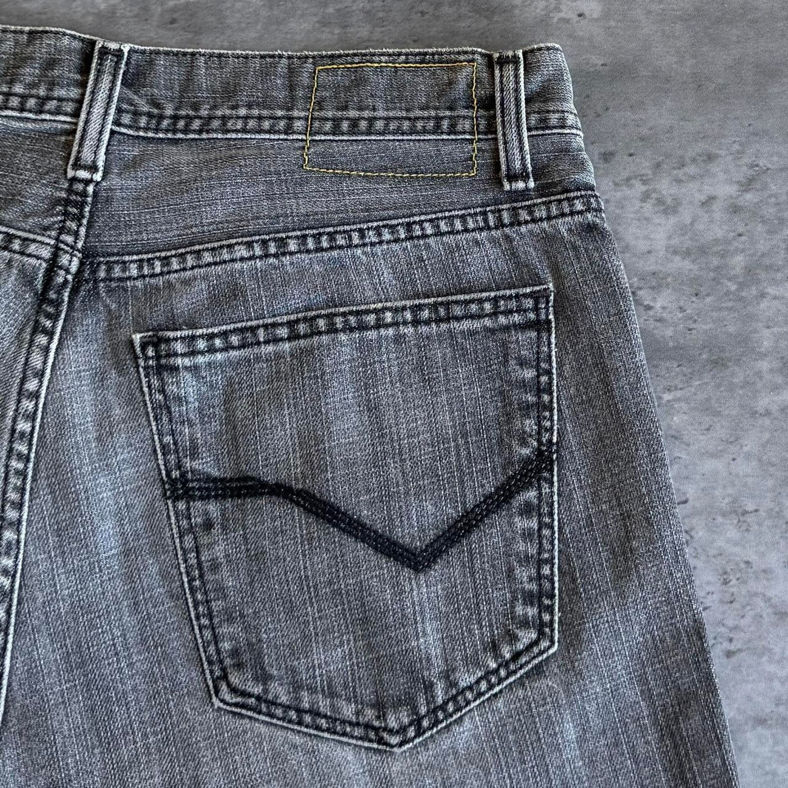 DKNY × Japanese Brand Vintage Y2K DKNY Embroidered Faded Grey Denim Jeans Size US 31 - 3 Thumbnail