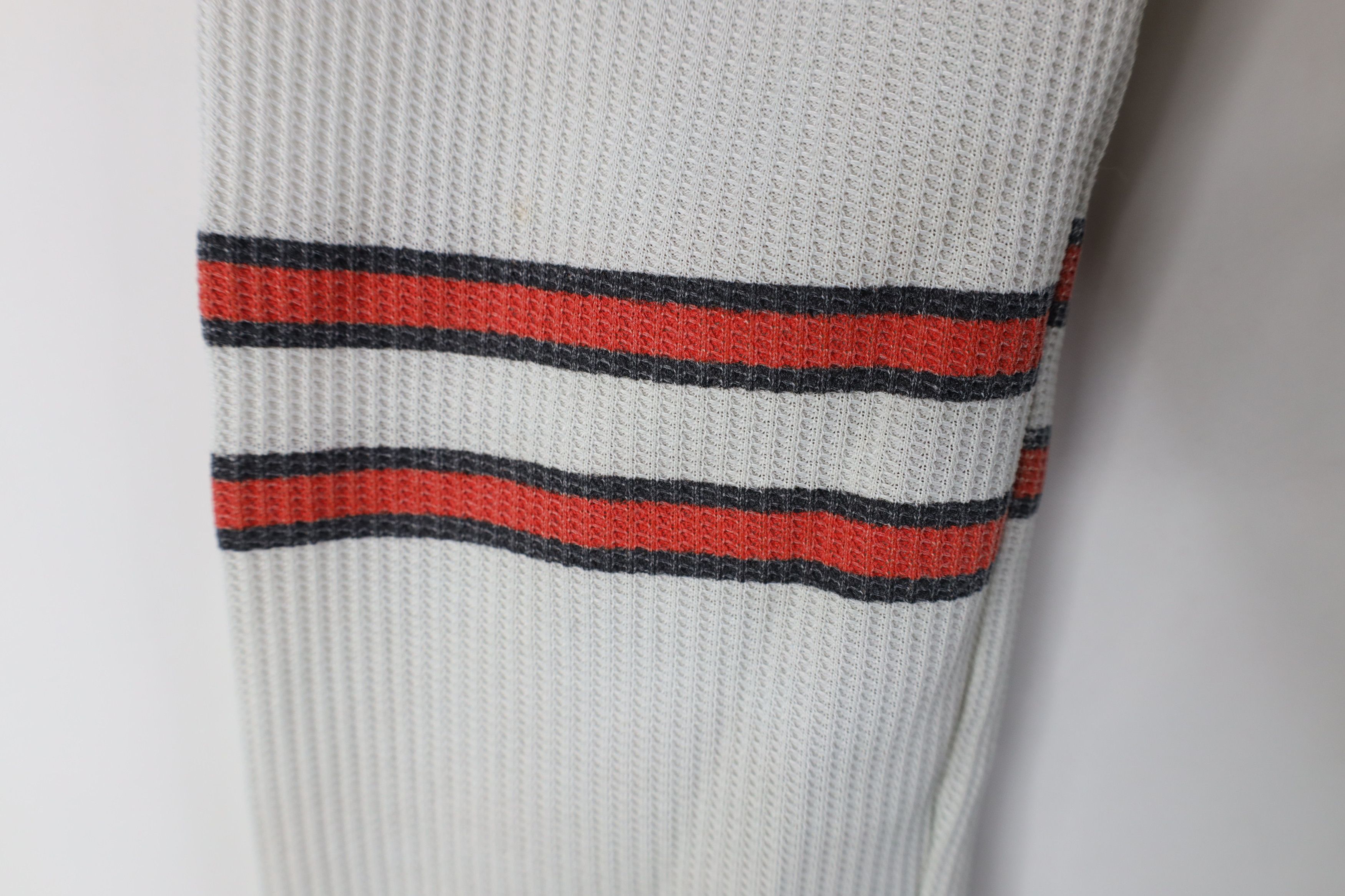 Vintage Vintage 90s Red Wings Waffle Knit Long Sleeve T-Shirt White Size US S / EU 44-46 / 1 - 7 Thumbnail