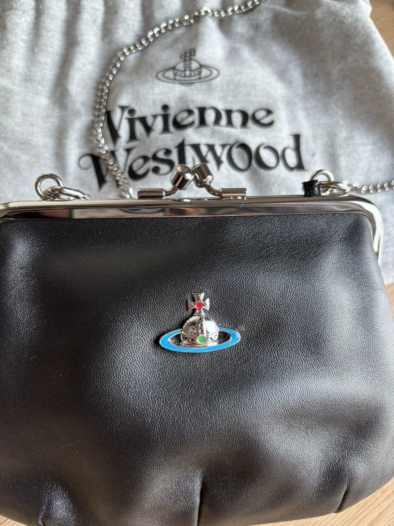 Vivienne Westwood Vivienne Westwood size os Black lamb skin dumplings Size ONE SIZE - 4 Thumbnail