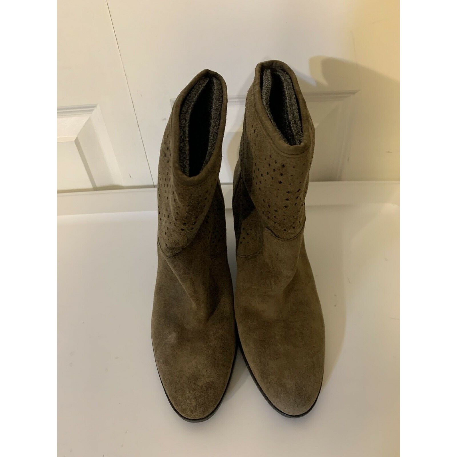 Other ENZO ANGIOLINI Gregory Brown Suede Leather Ankle Bootie Size Size US 7.5 / IT 37.5 - 6 Thumbnail