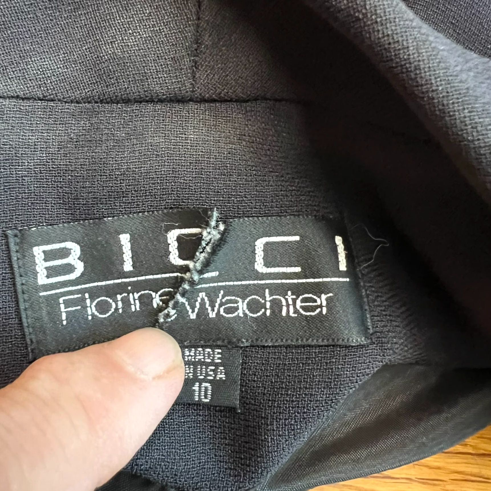 Gabicci Bic Ci Blazer Jacket Single-Breasted One-Button Black Women Size 10 Notch Lapel Stretch Tailored Dry Clean Only Size L / US 10 / IT 46 - 6 Thumbnail