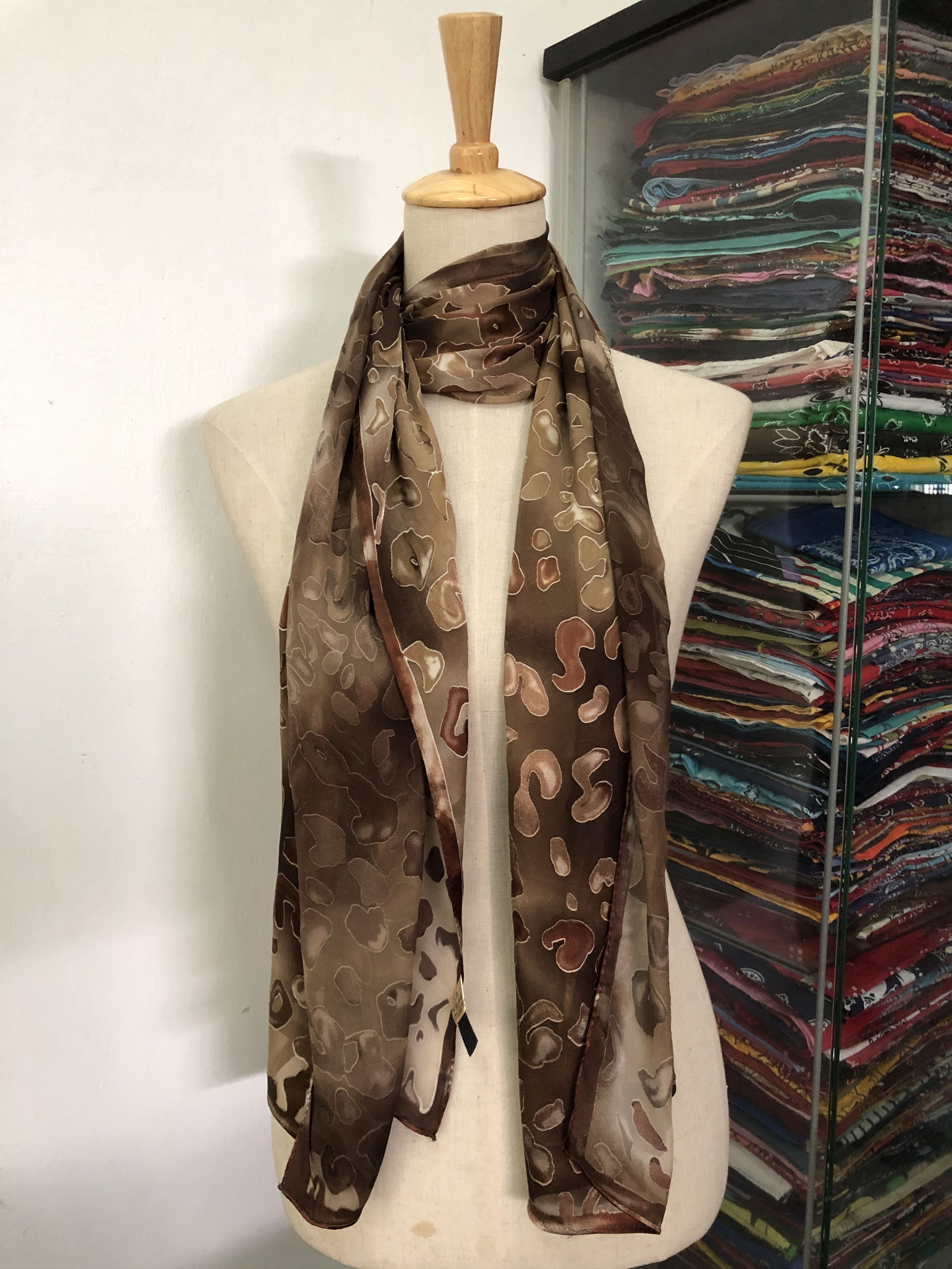 Jean-Louis Scherrer × Vintage Vintage Jean Louis Scherrer Silk Scarf Size ONE SIZE - 1 Thumbnail
