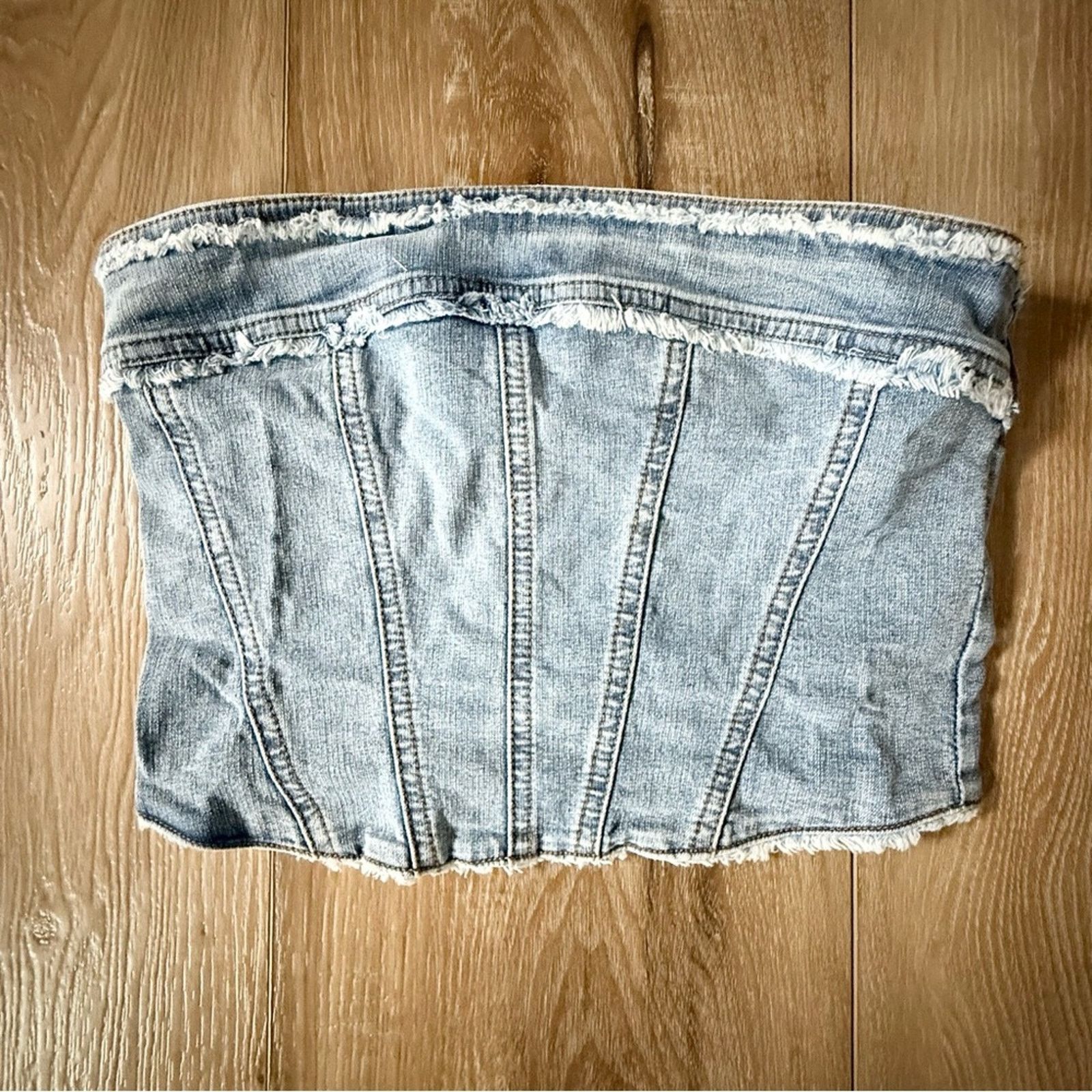 Urban Outfitters Urban Outfitters Ecote Kate Denim Tube Top M Size M / US 6-8 / IT 42-44 - 1 Thumbnail