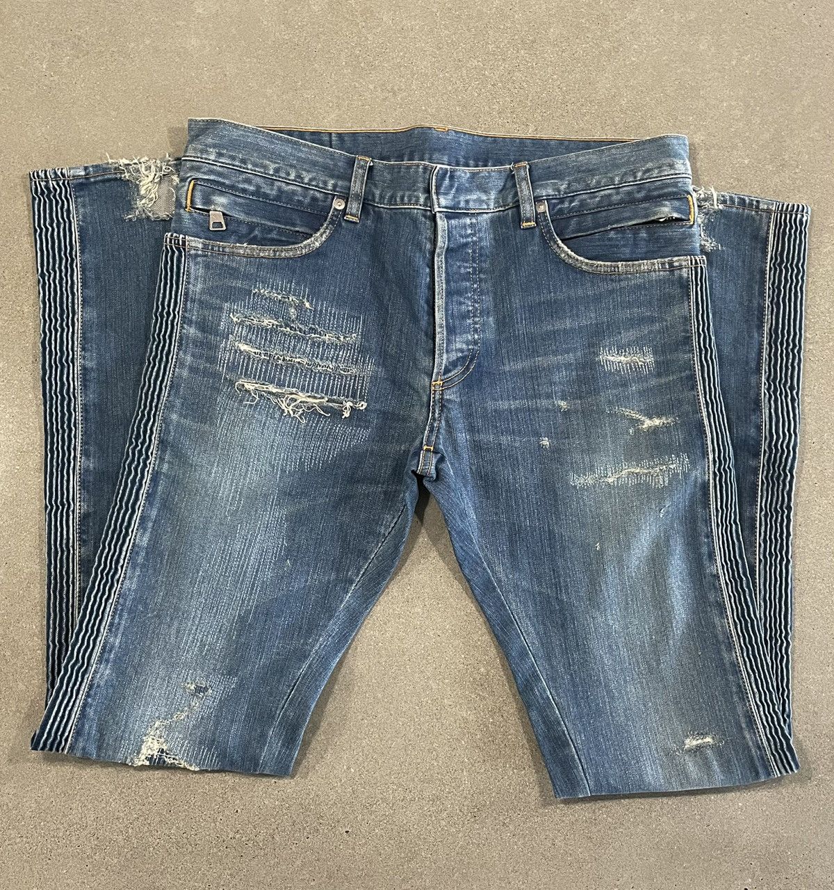 Balmain VERY RARE: S/S 2018 Balmain Destroyed Homme Skinny Jeans Size US 32 / EU 48 - 4 Thumbnail