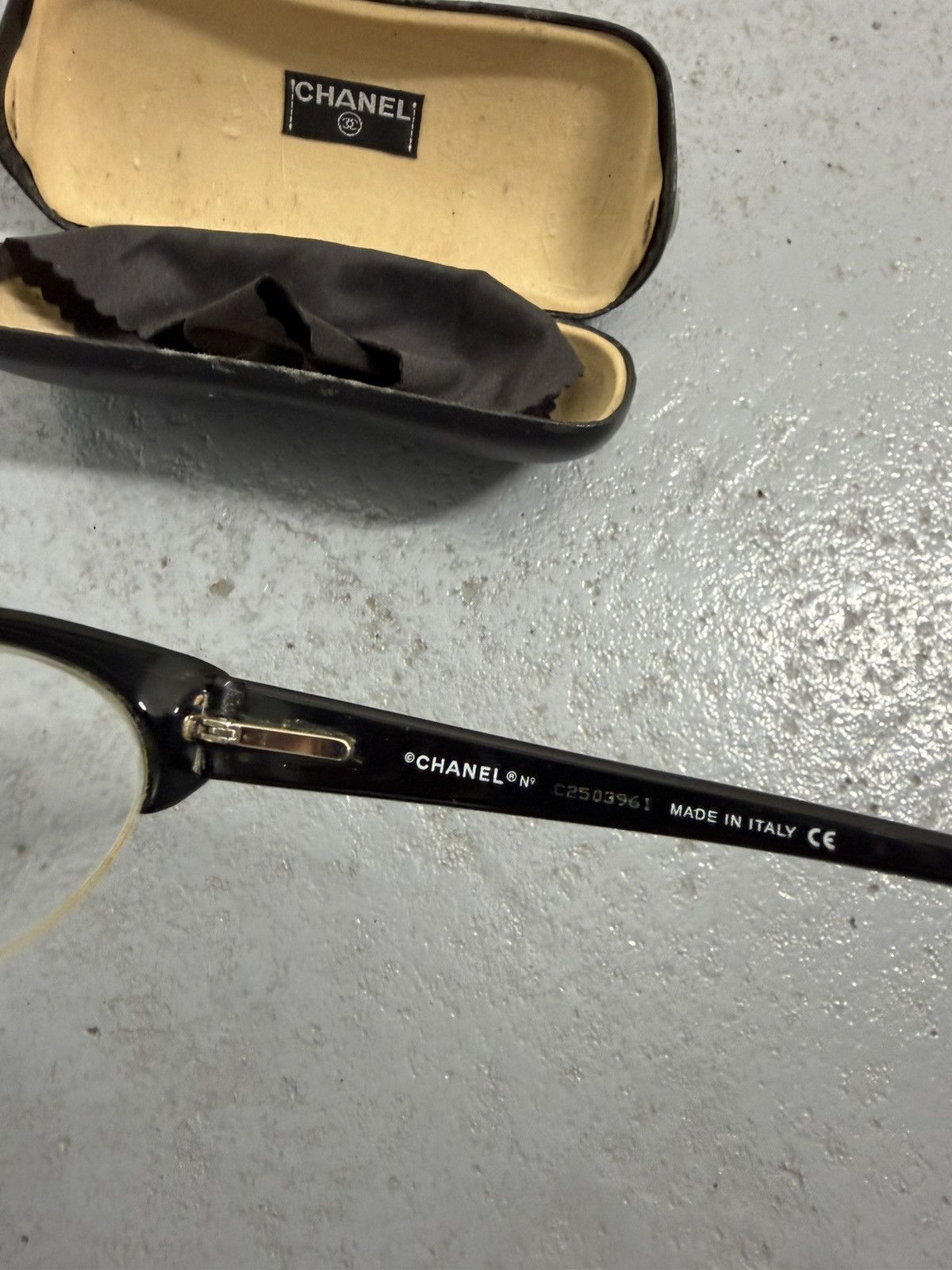 Chanel Vintage Chanel Sunglasses With Case Size ONE SIZE - 8 Thumbnail