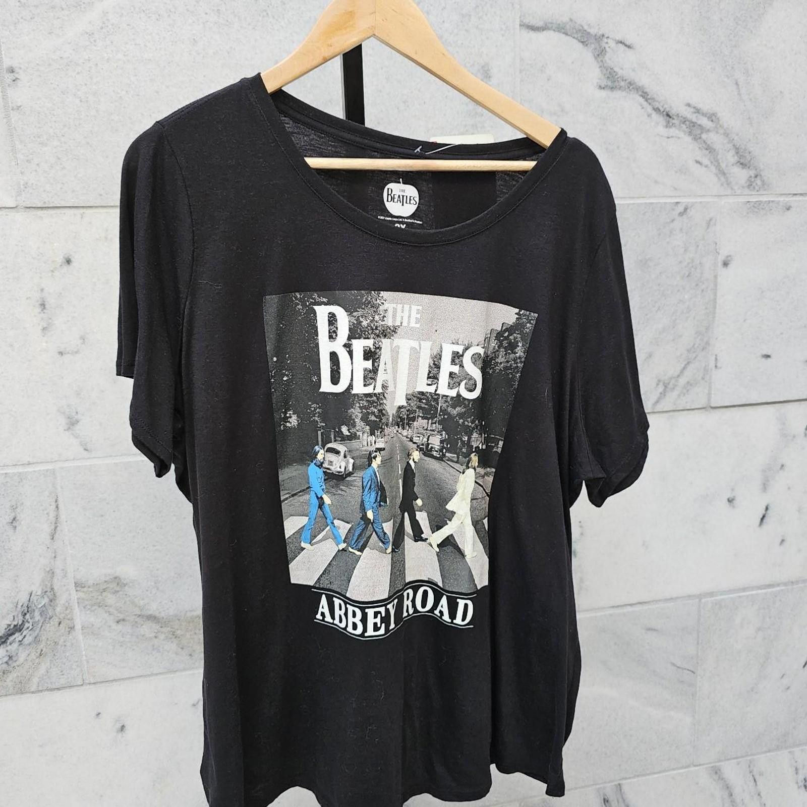 Other Men's Black and White Beatles Abbey Road Band Tee Size US L / EU 52-54 / 3 - 1 Thumbnail