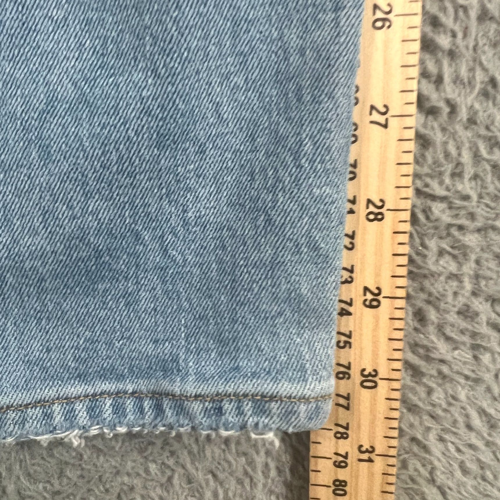 Abercrombie & Fitch Abercrombie & Fitch Women's 90s Straight Jeans Size 30 Light Wash Blue Distressed High Rise Size ONE SIZE - 4 Thumbnail
