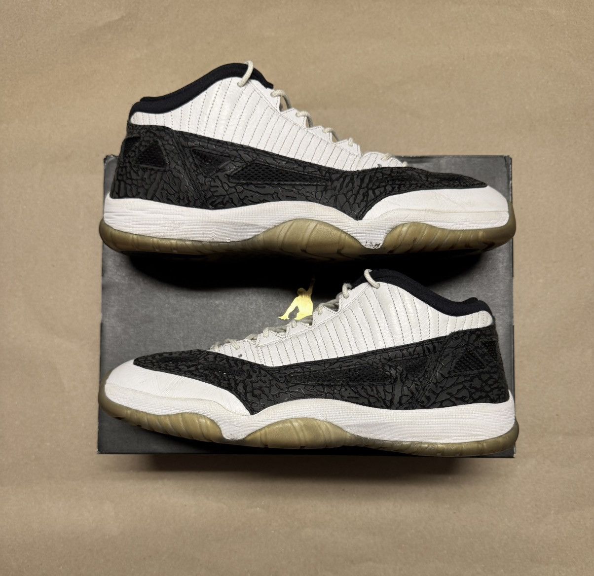 Nike Nike Air Jordan 11 XI Retro Low IE White Black Mens sz 13.5! Size US 13 / EU 46 - 1 Thumbnail