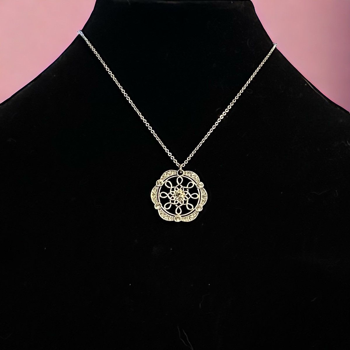 Vintage Vintage Avon Rhinestone marcasite sun pendant necklace Size ONE SIZE - 1 Thumbnail