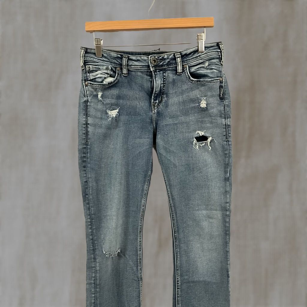 Silver Jeans Co. VINTAGE? No — Silver Jeans Womens Slim Bootcut Denim 30x31 Suki Mid Blue 5-Pocket Logo Jeans Size 30" / US 8 / IT 44 - 1 Thumbnail