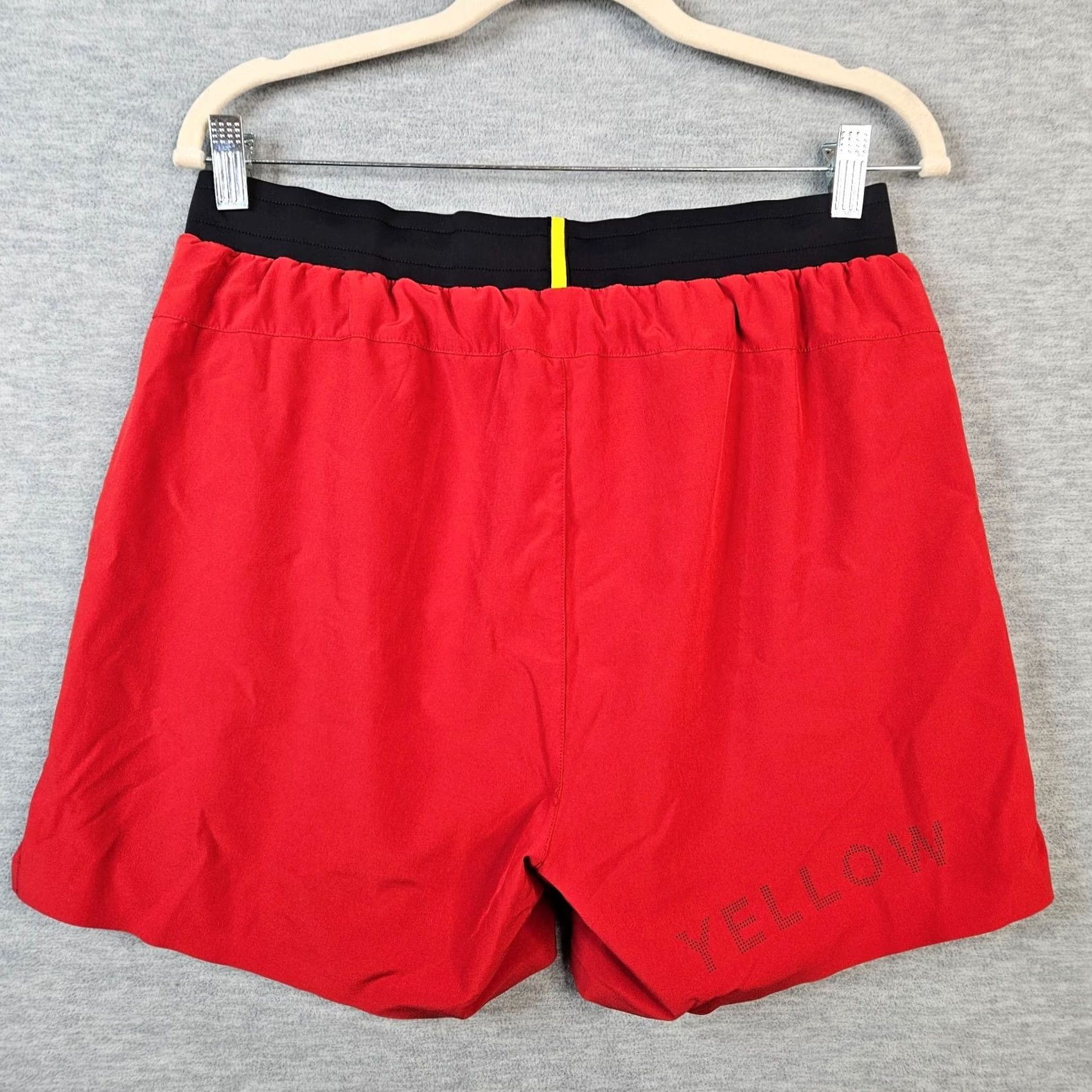 Vintage Soulcycle Men's Black/Red Lined Pockets Workout Short Size L Shirt Size US 33 - 2 Thumbnail