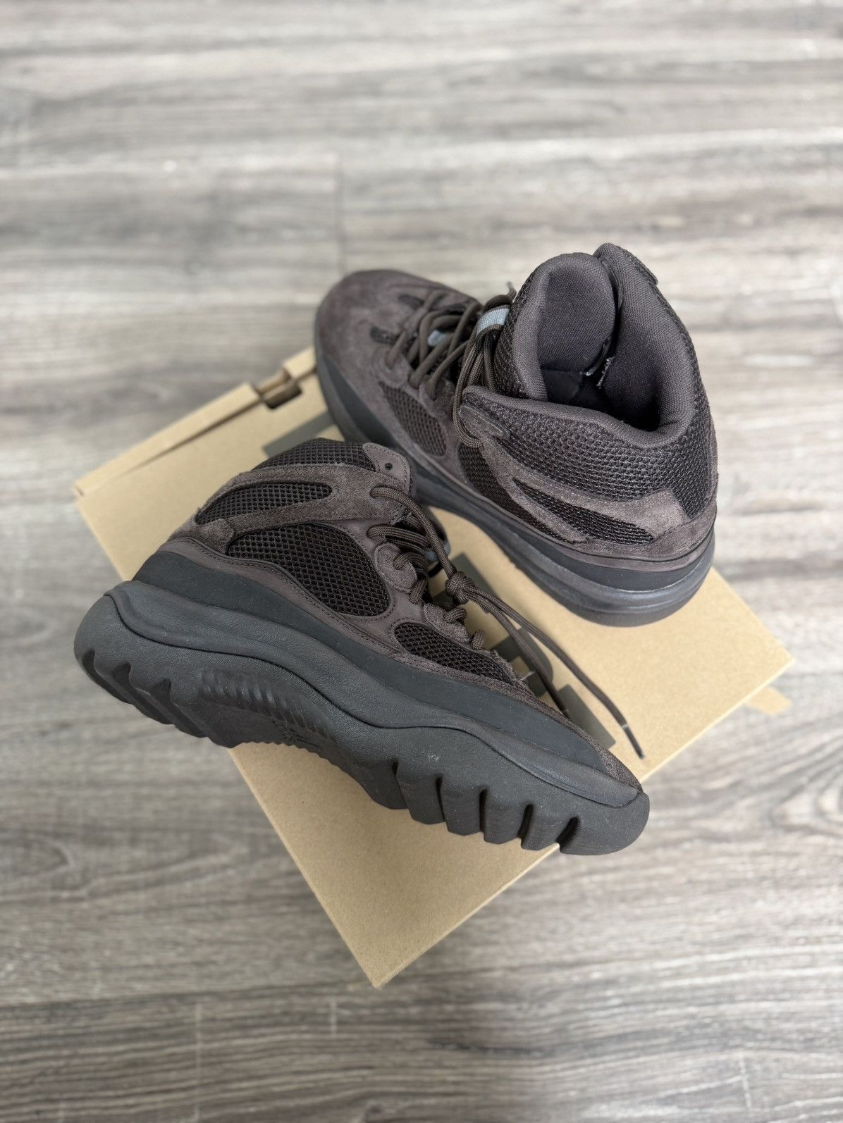 Yeezy Adias Yeezy Desert Boot Oil Brown Size US 10.5 / EU 43-44 - 1 Thumbnail