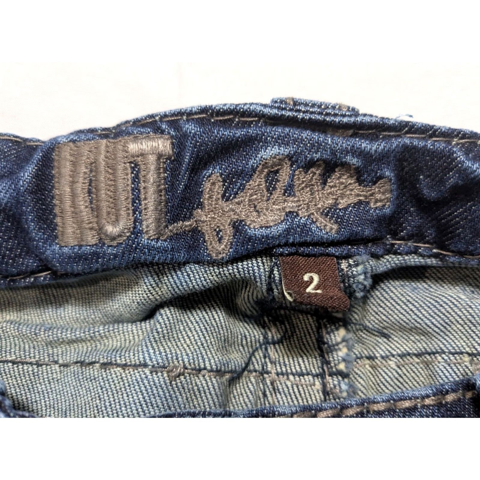 Vintage KUT From The KLOTH Jeans - Women Size 2 Cropped Embroidered Flap Pocket Denim Size 26" / US 2 / IT 38 - 6 Thumbnail