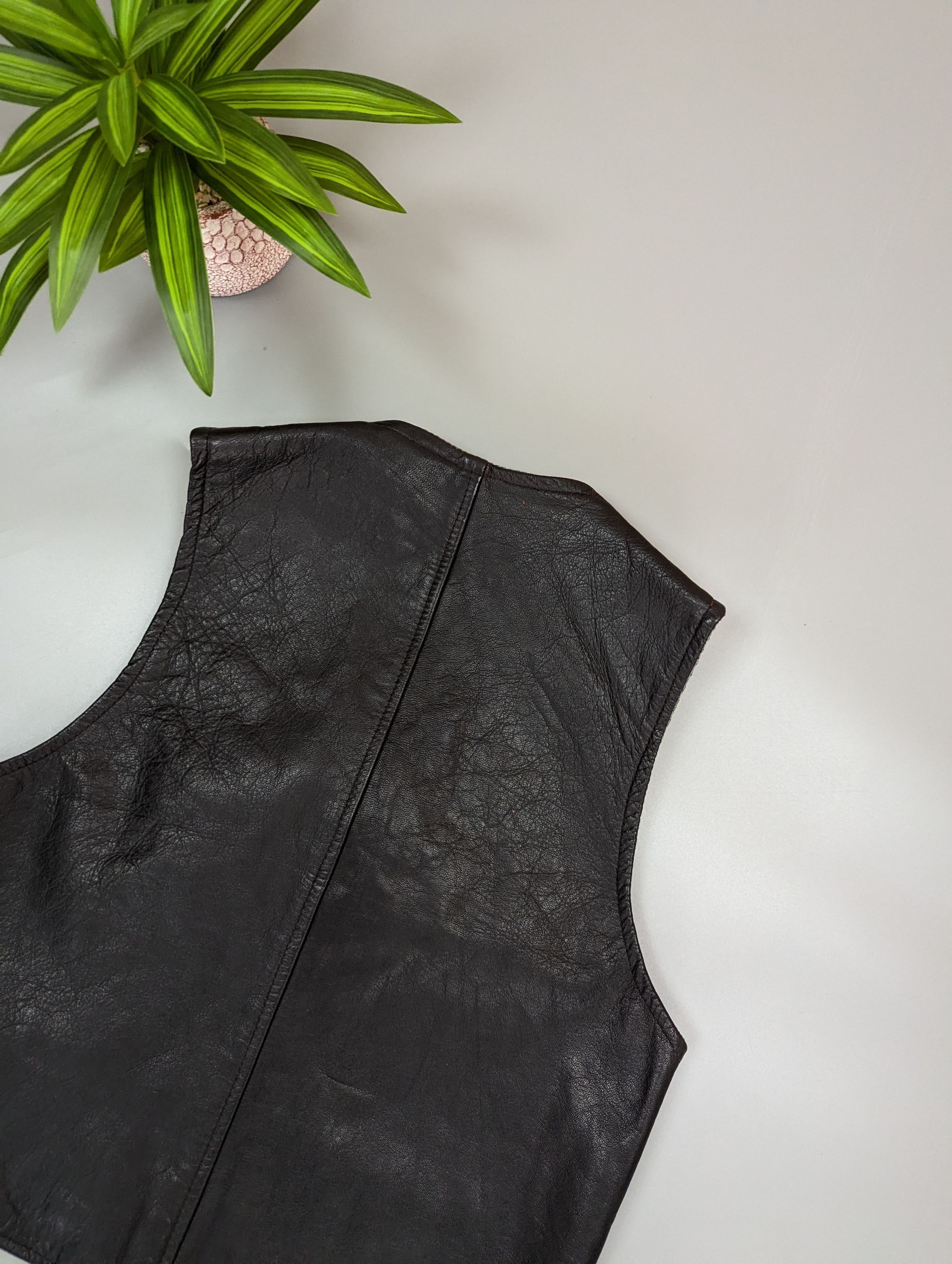 Vintage Italian Leather Biker Vest Womens Dark Brown Indie Sleaze Size XS / US 0-2 / IT 36-38 - 15 Thumbnail