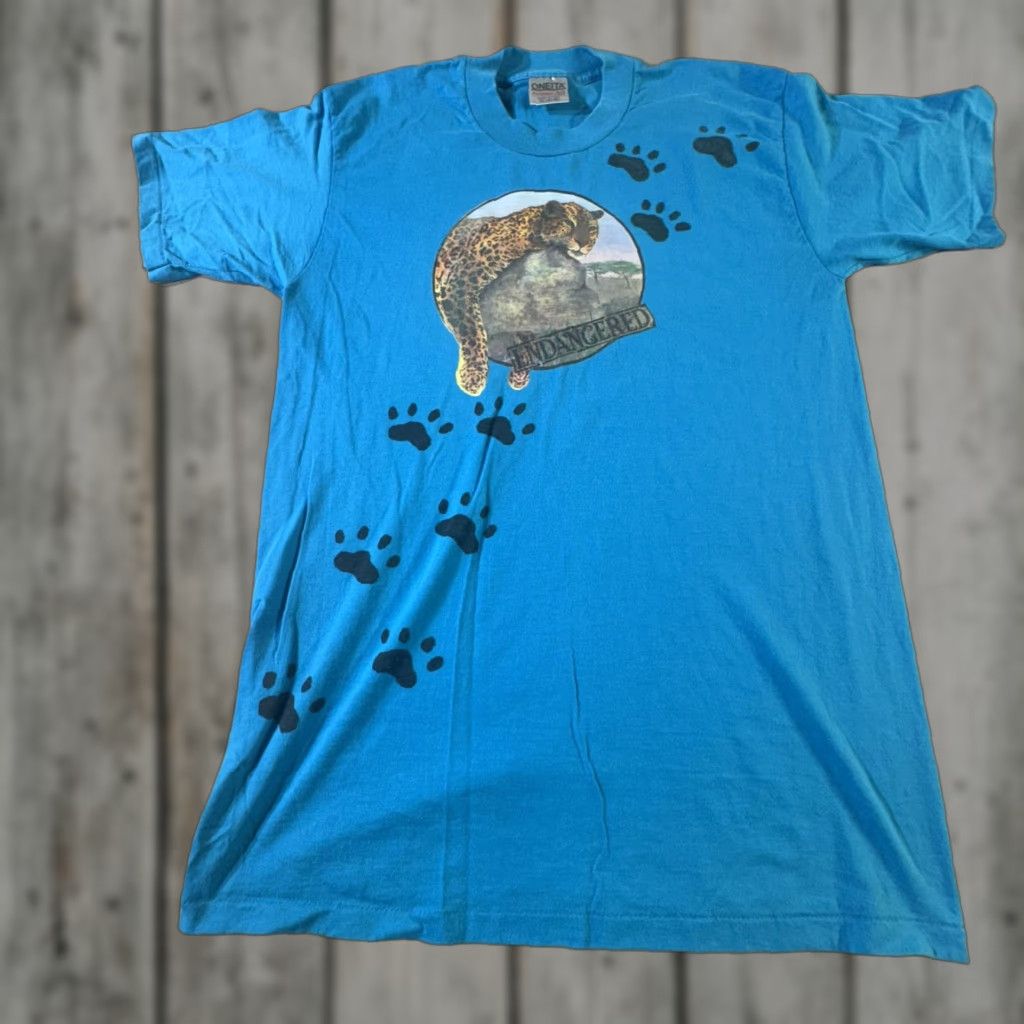 VINTAGE Oneita Endangered Leopard Shirt Mens XL Blue 90s Graphic Print Animal Wildlife Crew Neck Short Sleeve Cotton Blend Polyester