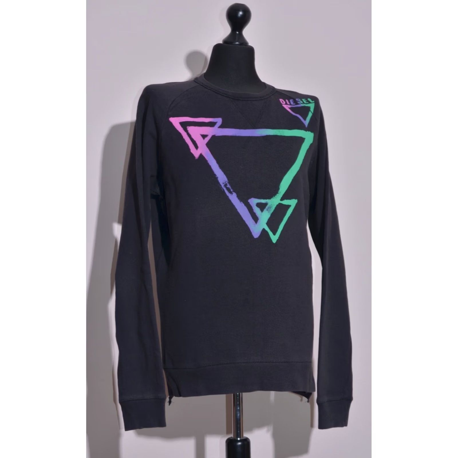 Diesel Diesel Sweatshirt Crewneck Black Neon Triangle Logo Graphic Pullover L Men’s XL? Size US L / EU 52-54 / 3 - 2 Thumbnail