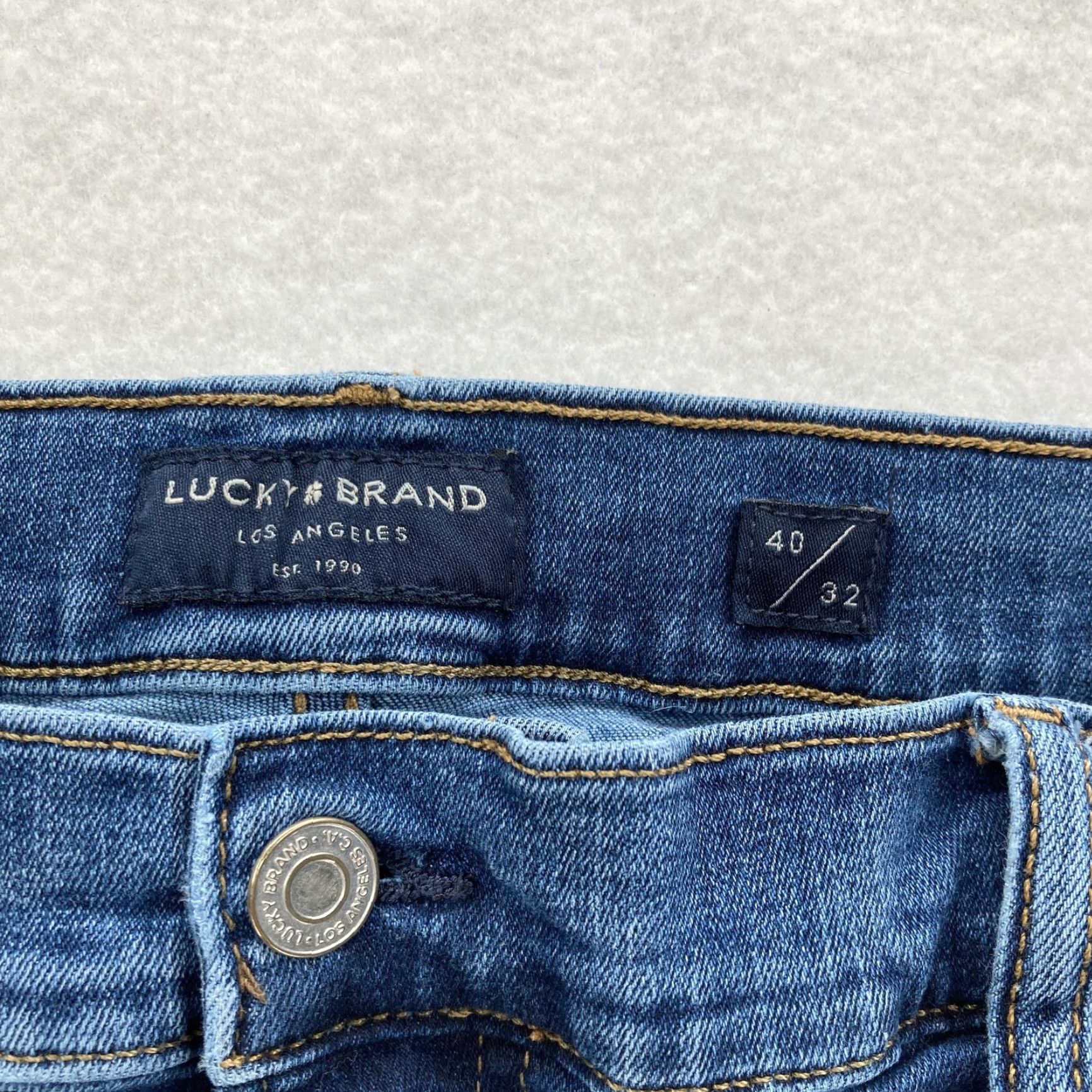 Lucky Brand Lucky Brand 410 Athletic Straight Jeans Mens 40x32 Blue Medium Wash Stretch Pant Denim Cotton Blend Belt Loops 5-Pocket Zipper Button Closure Size US 40 / EU 56 - 4 Thumbnail