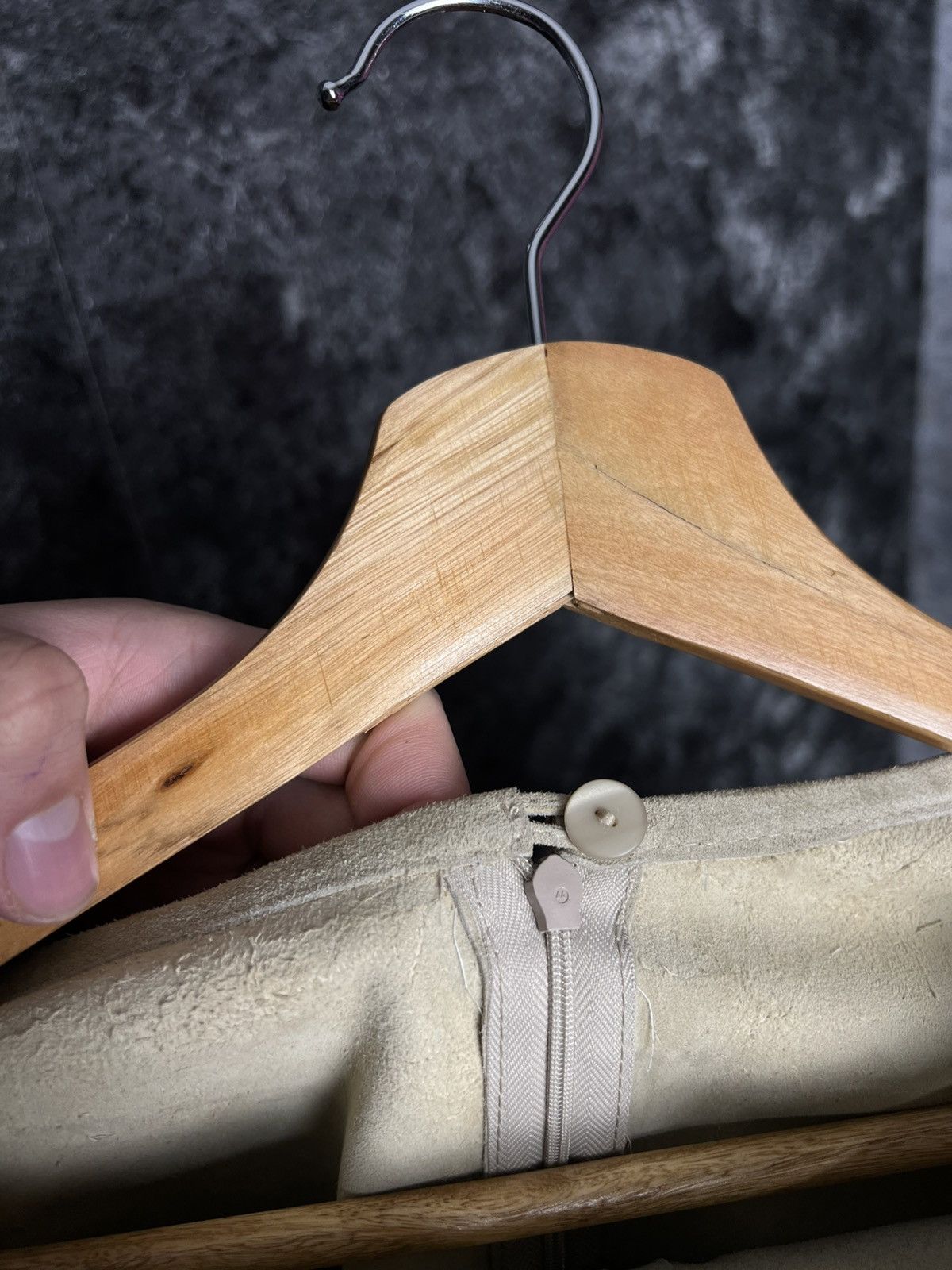 Armani × Emporio Armani × Vintage Vintage Emporio Armani Leather Suede Mini Skirt 90’s Size 42 Size 28" / US 6 / IT 42 - 4 Thumbnail