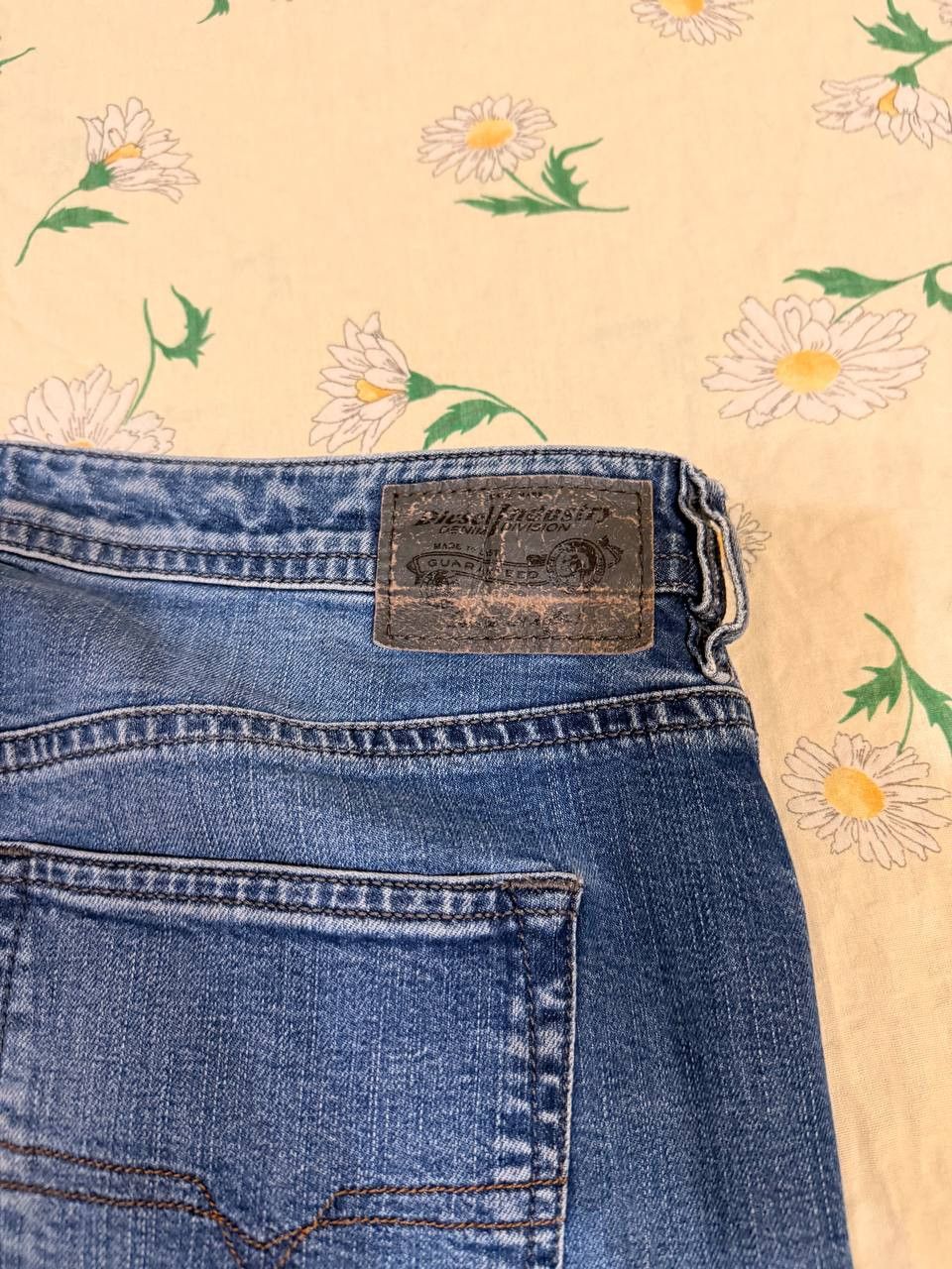 Diesel Diesel Buster Regular Slim-Tapered Stretch Mens Jeans Size US 34 / EU 50 - 14 Thumbnail