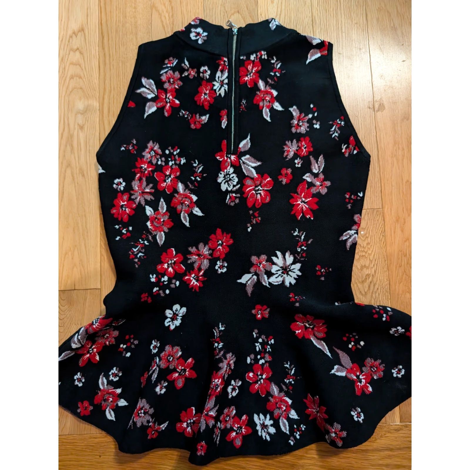 MILLY MILLY Black Twilight Floral Peplum Sleeveless Top Mockneck Womens M Black Floral Knit Polyester Elastane Sleeveless Top Contrast Trim Mock Neck Zipper Size M / US 6-8 / IT 42-44 - 6 Thumbnail