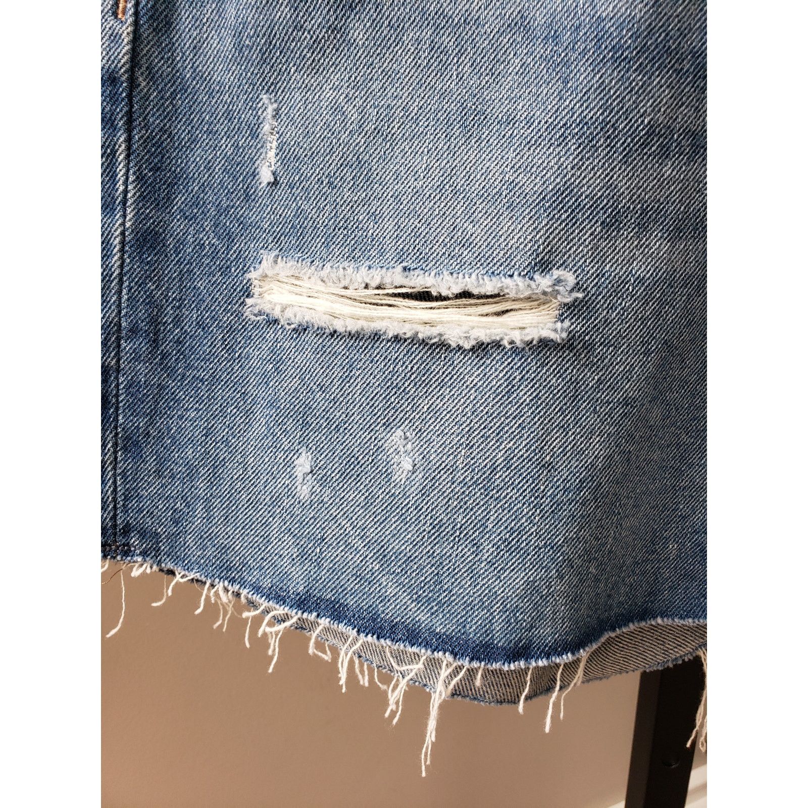 Old Navy Old Navy Cut Off Shorts Women Size 4 Blue High Rise Straight Size 27" / US 4 / IT 40 - 11 Thumbnail