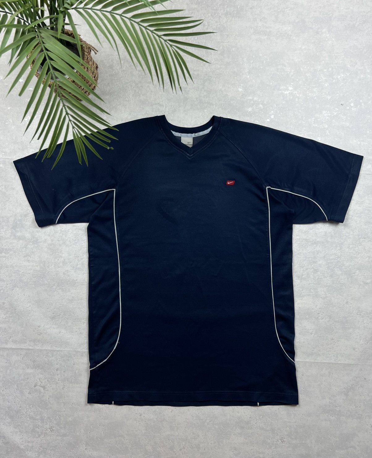 Nike 90s Nike Swoosh Vintage Y2K Oversized Retro Tee T-Shirt Size US XL / EU 56 / 4 - 1 Thumbnail