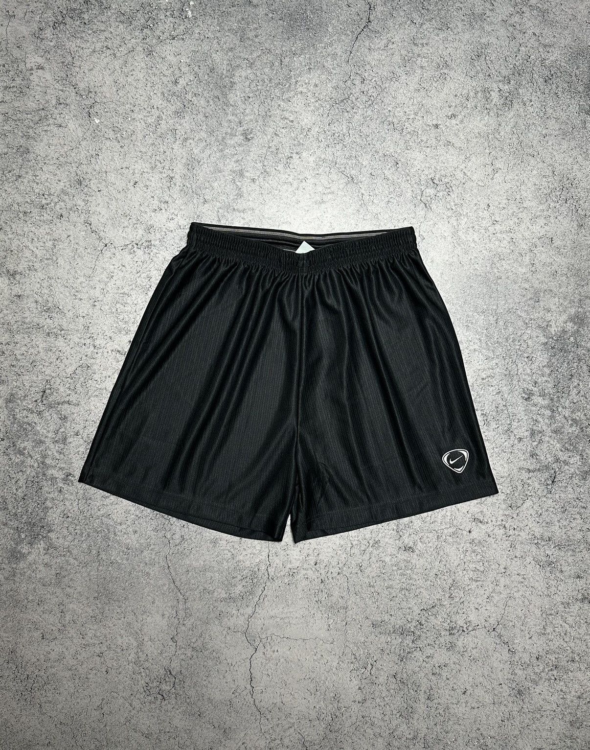Nike Vintage Nike Total 90 Swoosh Deadstock Shorts Size US 32 / EU 48 - 1 Thumbnail