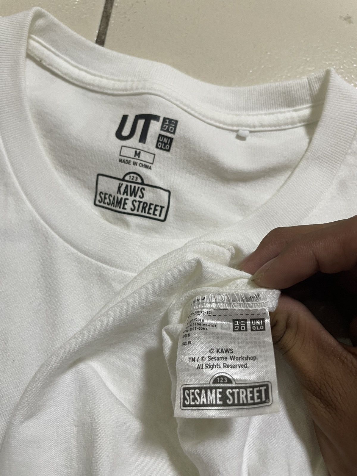 Kaws RARE KAWS X SESAME STREET UNIQLO POCKET SHIRT Size US M / EU 48-50 / 2 - 4 Thumbnail