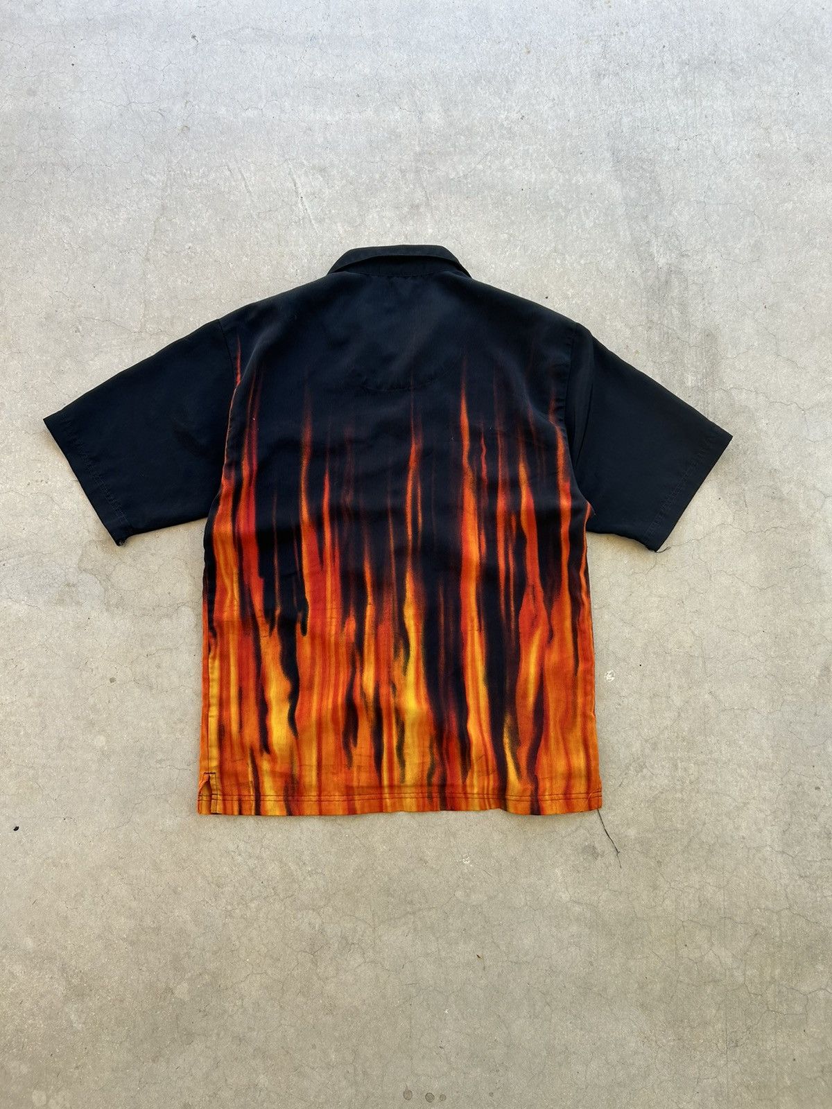 Japanese Brand × Vintage Y2K No Boundaries Flames Button Down T Shirt Size US M / EU 48-50 / 2 - 2 Thumbnail