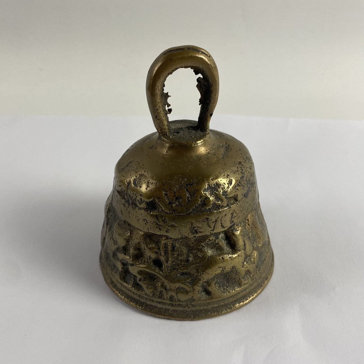 Vintage Vintage Brass Bell with Animals and Flowers MAHEVS-LVCAS Size ONE SIZE - 1 Thumbnail