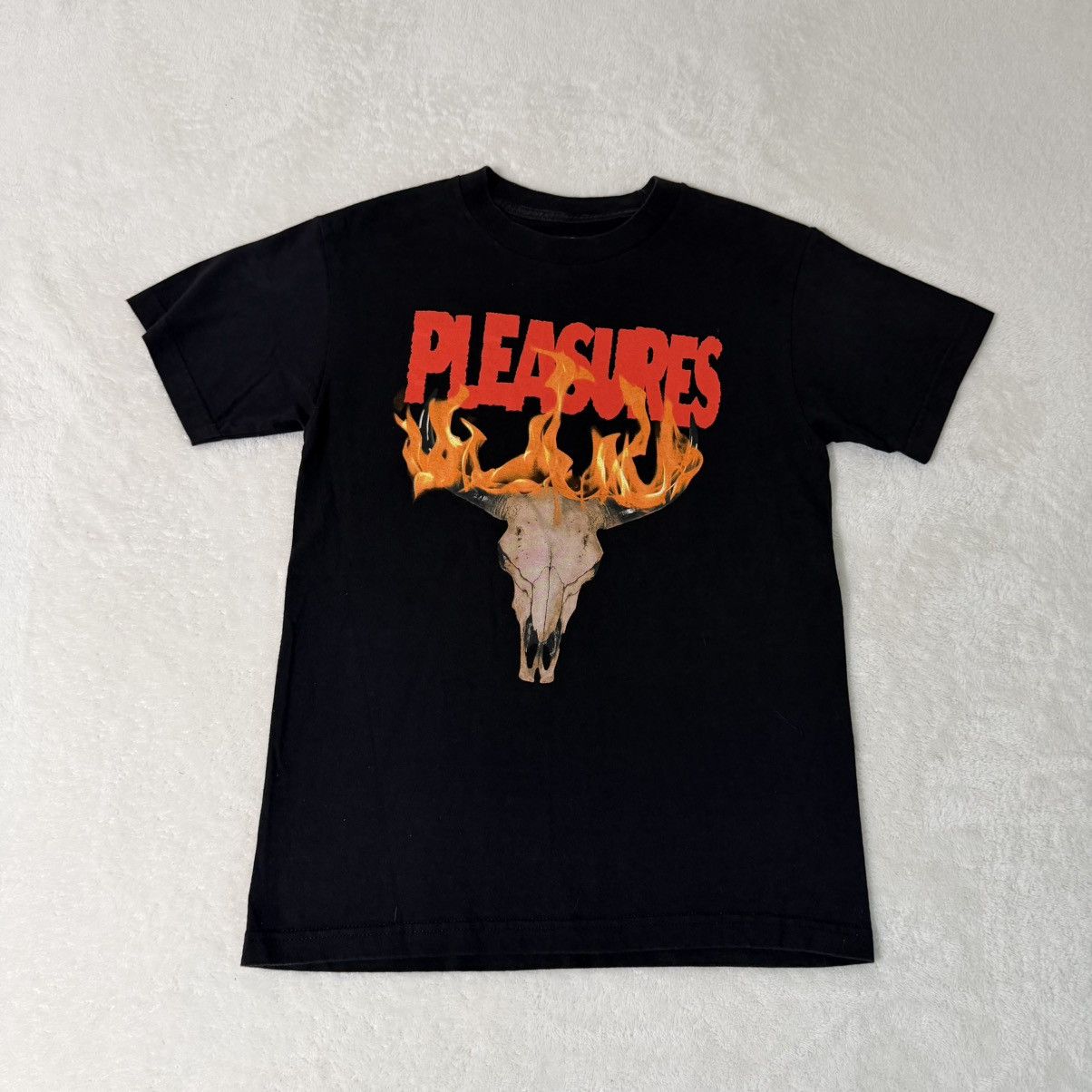 Pleasures Pleasures Flame Cow Skull T-Shirt Size US S / EU 44-46 / 1 - 1 Thumbnail