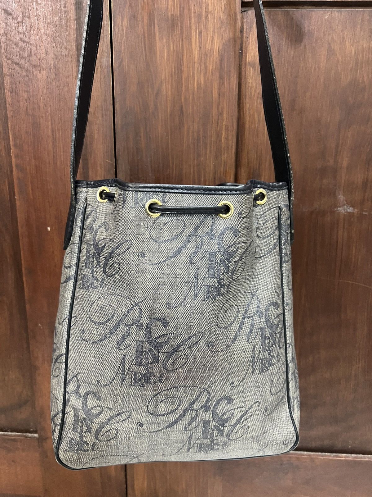 Genuine Leather Nina Ricci Paris Leather Crossbody/Sling Bag Size ONE SIZE - 9 Thumbnail