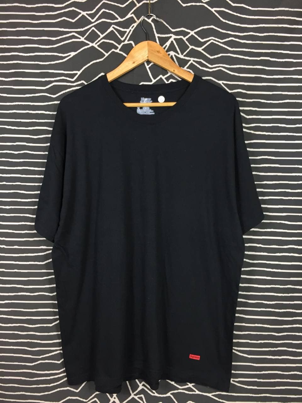 Hanes × Supreme Vtg Supreme Hanes Plain Basic Essential Box Logo Tee Size US XL / EU 56 / 4 - 2 Thumbnail