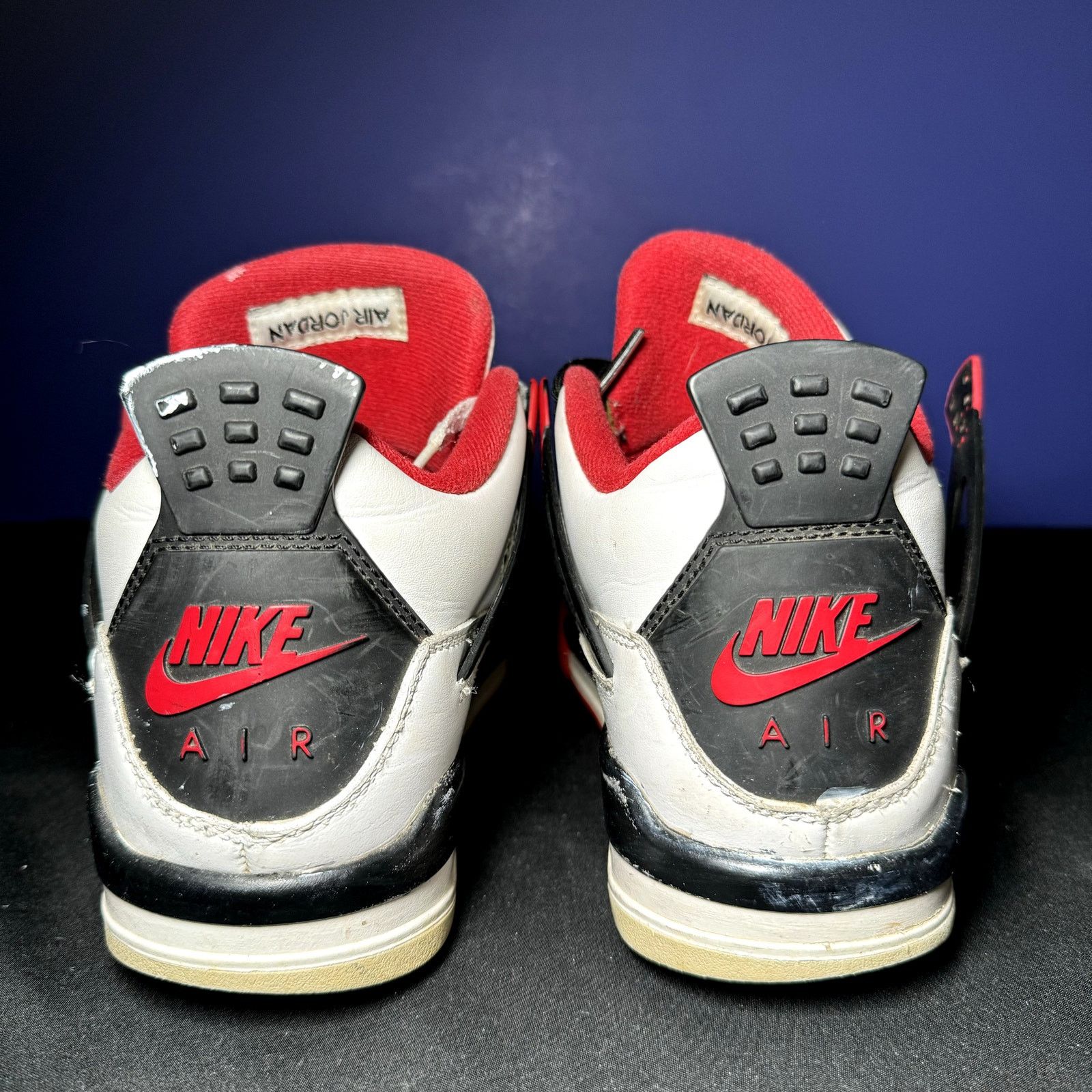 Jordan Brand × Nike Nike Air Jordan 4 Retro OG GS Fire Red 2020 - Size 6.5 Size US 6.5 / EU 39-40 - 5 Thumbnail