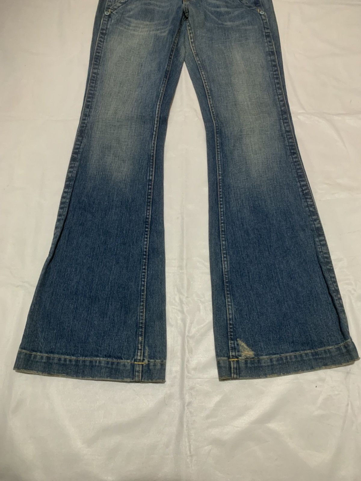 True Religion Japanese True Religion Flared Sammy Bootcut Jeans Size US 27 - 7 Thumbnail