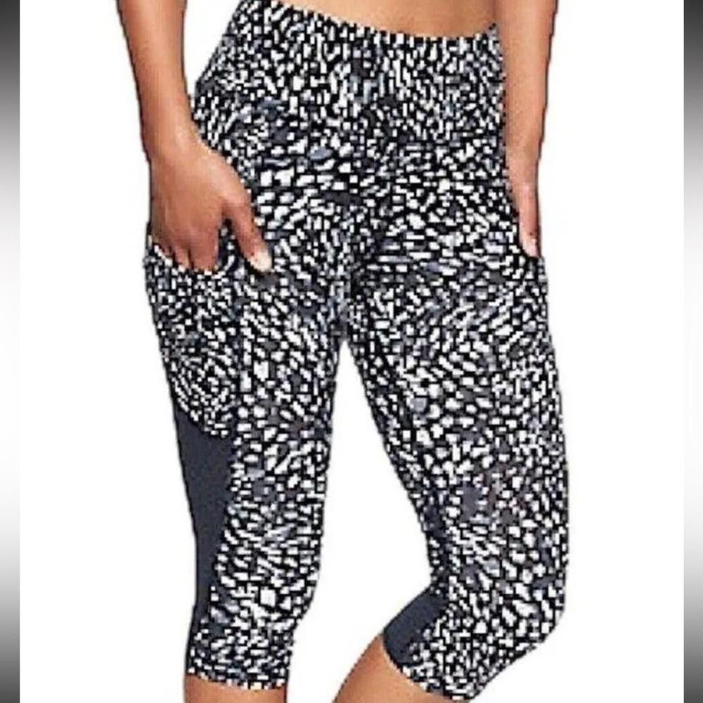 Designer Athleta l Spotty Up For Anything Crop Leggings XS Size 26" / US 2 / IT 38 - 11 Thumbnail