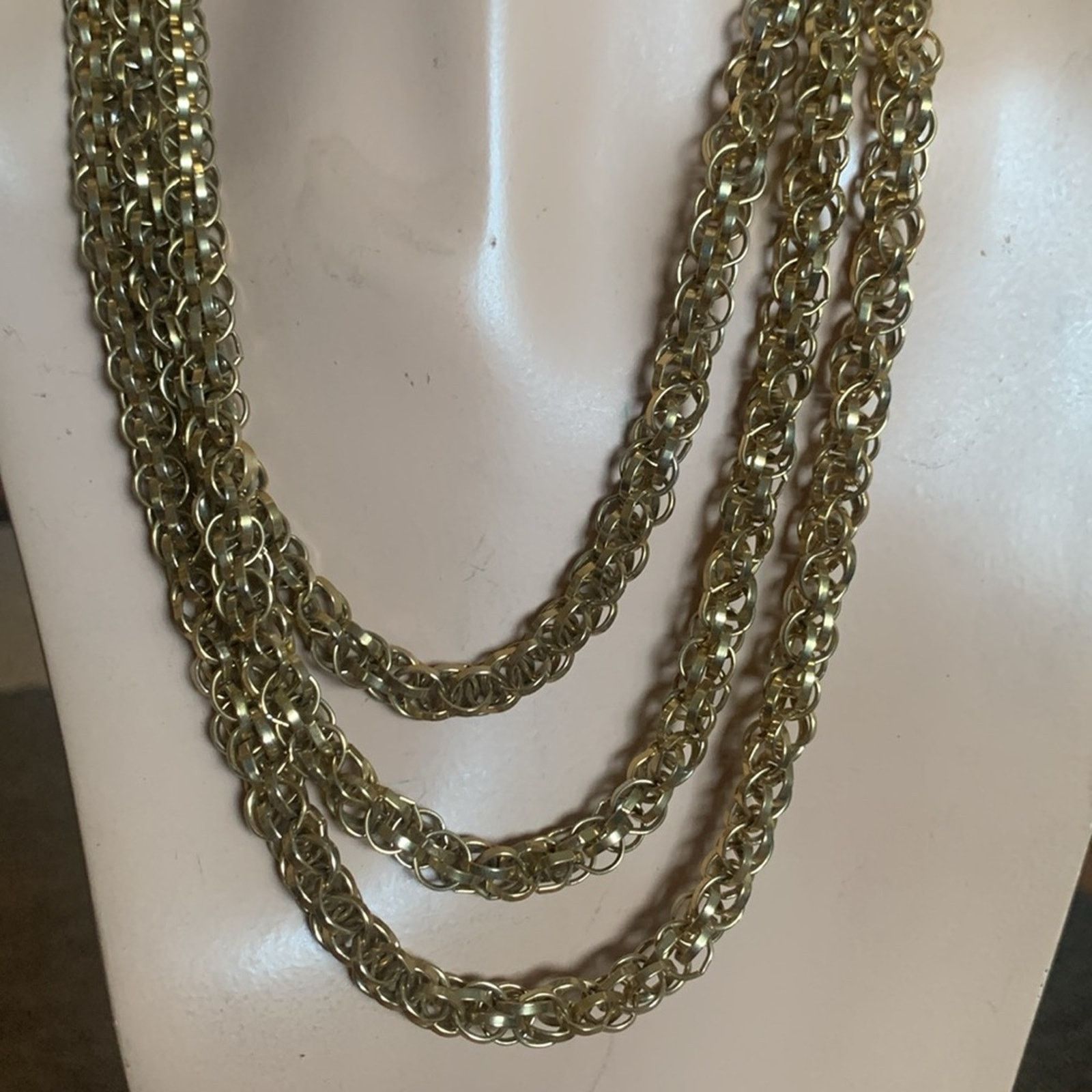 Vintage Triple strand layered gold tiered graduated vintage chains Size ONE SIZE - 2 Thumbnail